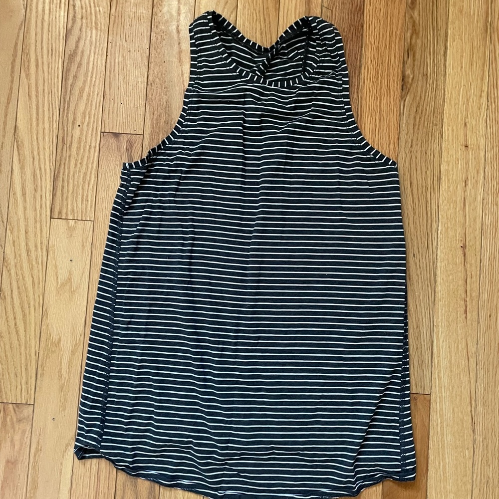 Open back Lululemon tank top size 4